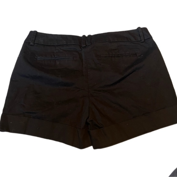 Mossimo Black Cuff Shorts Size 4 - Picture 2 of 2